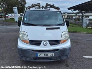 Fourgon avec parois et toit rigide Renault Trafic
