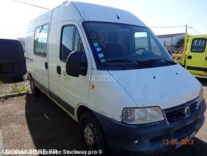Fourgon avec parois et toit rigide Fiat Ducato