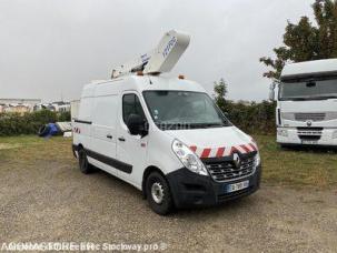 Fourgon avec parois et toit rigide Renault Master