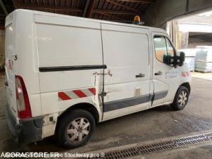 Fourgon avec parois et toit rigide Renault Master