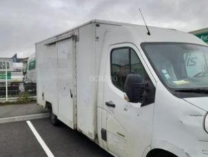 Fourgon avec parois et toit rigide Renault Master