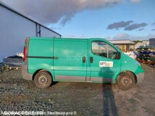 Fourgon avec parois et toit rigide Renault Trafic