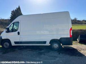 Fourgon avec parois et toit rigide Peugeot Boxer