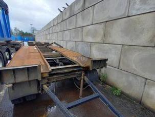 Fourgon bâché avec parois rigides nc