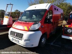 Fourgon avec parois et toit rigide Fiat Ducato