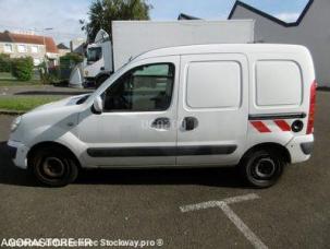 Fourgon avec parois et toit rigide Renault Kangoo