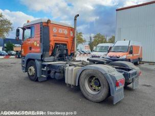 Pour semi-remorque MAN 19.484