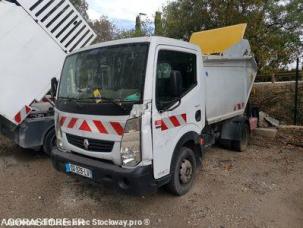 Fourgon avec parois et toit rigide Renault Maxity