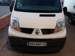 Fourgon avec parois et toit rigide Renault Trafic