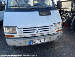Fourgon avec parois et toit rigide Renault Trafic