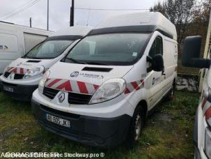 Fourgon avec parois et toit rigide Renault Trafic
