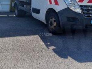 Benne basculante de chantier et de TP Renault Master
