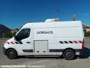 Fourgon avec parois et toit rigide Renault Master