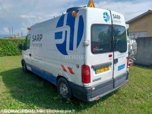 Fourgon avec parois et toit rigide Renault Master