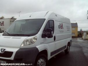 Fourgon avec parois et toit rigide nc