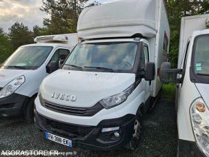 Fourgon avec parois et toit rigide nc