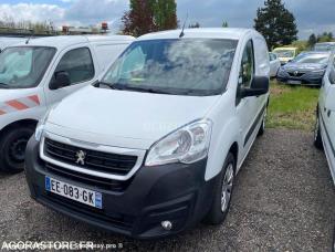 Fourgon avec parois et toit rigide nc