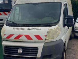 Fourgon avec parois et toit rigide nc