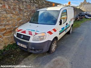Fourgon avec parois et toit rigide nc