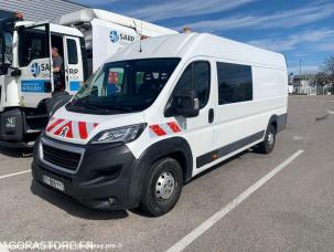 Fourgon avec parois et toit rigide nc
