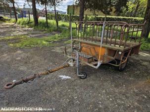 Fourgon bâché avec parois rigides nc