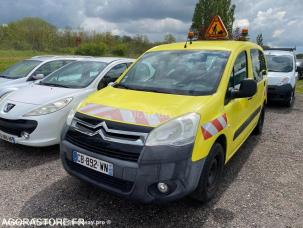 Fourgon avec parois et toit rigide nc