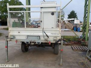 Fourgon bâché avec parois rigides nc