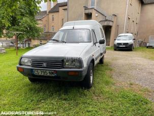Fourgon avec parois et toit rigide nc