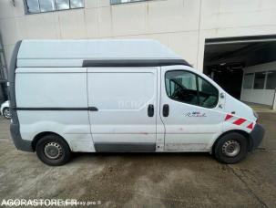 Fourgon avec parois et toit rigide nc