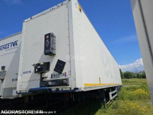 Fourgon bâché avec parois rigides nc