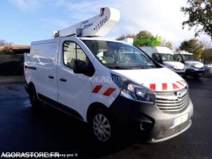 Fourgon avec parois et toit rigide nc