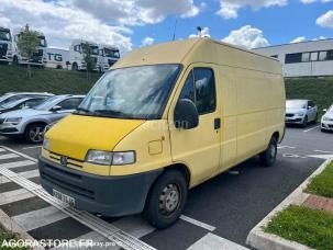 Fourgon avec parois et toit rigide nc