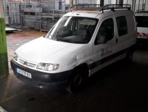 Fourgon avec parois et toit rigide nc