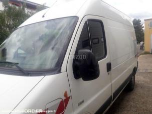 Fourgon avec parois et toit rigide nc