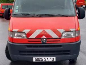 Fourgon avec parois et toit rigide nc