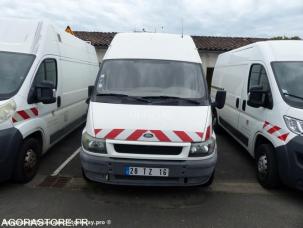 Fourgon avec parois et toit rigide nc