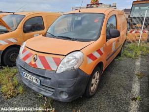 Fourgon avec parois et toit rigide nc
