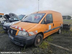 Fourgon avec parois et toit rigide nc