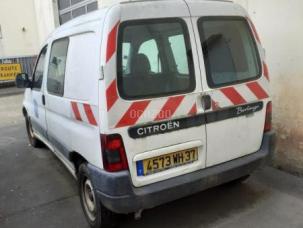Fourgon avec parois et toit rigide nc