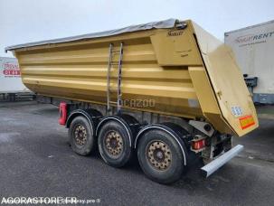 Fourgon bâché avec parois rigides nc
