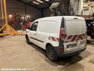 Fourgon avec parois et toit rigide nc