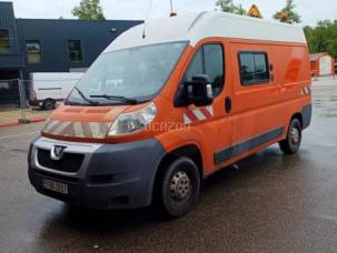 Fourgon avec parois et toit rigide nc