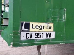 Fourgon bâché avec parois rigides nc