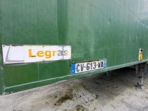 Fourgon bâché avec parois rigides nc