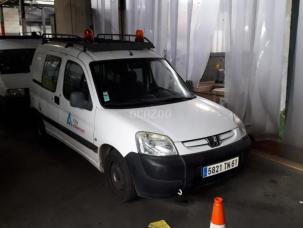 Fourgon avec parois et toit rigide nc