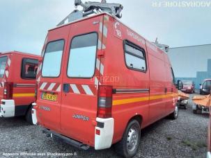 Fourgon avec parois et toit rigide nc
