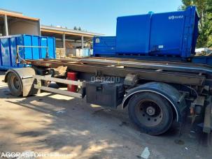 Fourgon bâché avec parois rigides nc