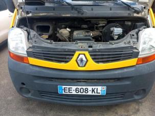Fourgon avec parois et toit rigide Renault Master
