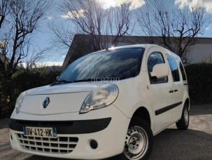Fourgon avec parois et toit rigide Renault KANGOO VP (5 places)