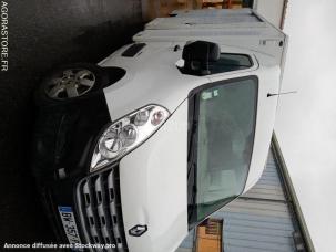Fourgon avec parois et toit rigide Renault Master